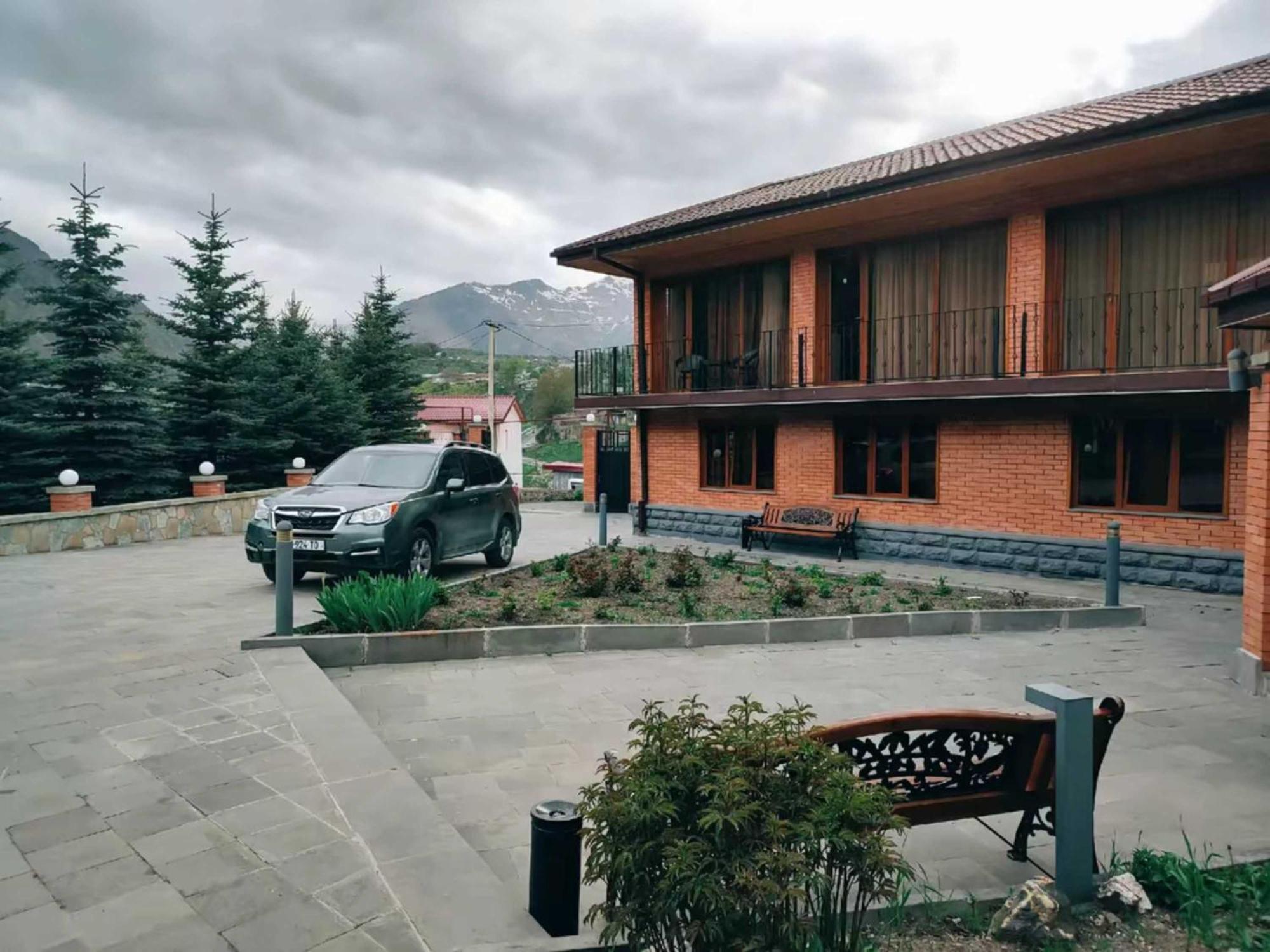 Villa Vardisubani *